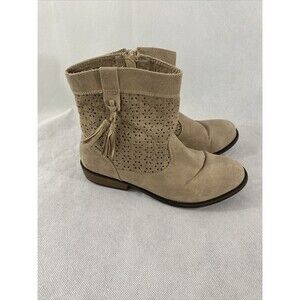 Maggie & Zoe Women Beige Ankle Boots Size 5 Western‎ tassel